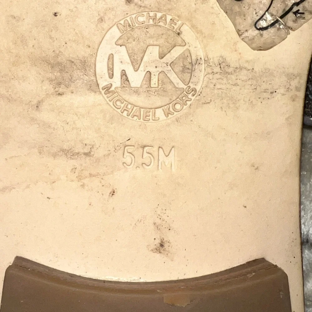 Michael Kors Brown Thong Leather Gold MK Flip Flops, size 5.5 - Picture 4 of 4